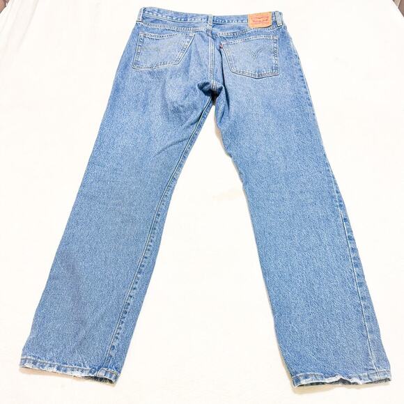 Levi's 501 Button Fly Ripped Light/Medium Wash Denim Jeans Straight Size 32 x 30 - Picture 3 of 9